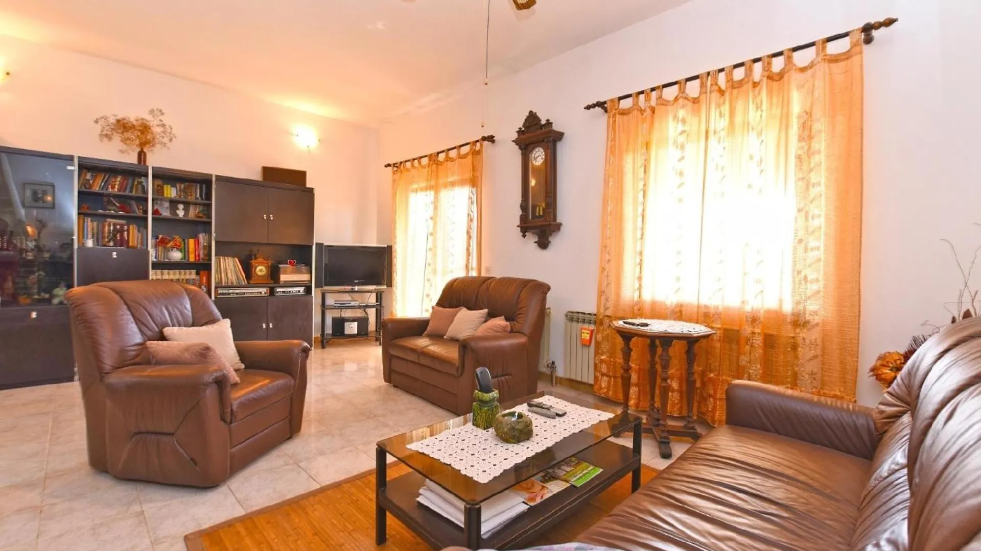 Ferienwohnung Fuer 8 Personen Ca 160 Qm In Fazana, Istrien Istrische Riviera Valbandon 0*,  Croatia